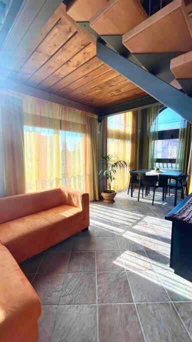 Altana - Loft Sulla Citta Apartman Parma Kültér fotó