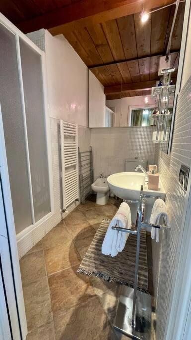 Altana - Loft Sulla Citta Apartman Parma Kültér fotó